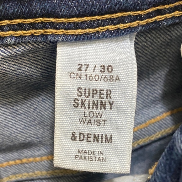 H&M Low Waist Super Skinny Blue Jeans in Size Waist 27 inches | Inseam 30 inches - Picture 3 of 6